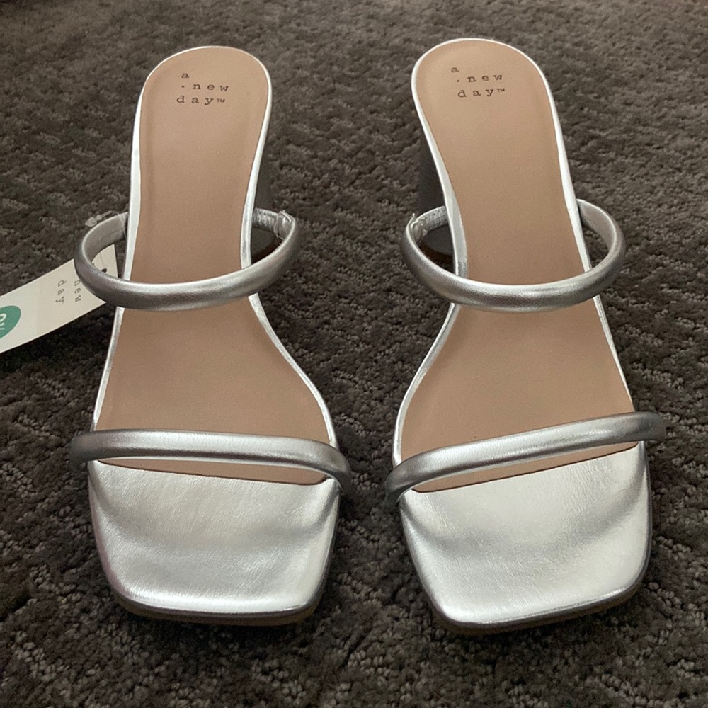 Slip on short heel